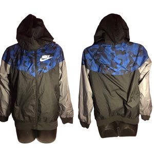 Nike SportWear Hooded Windrunner Jacket